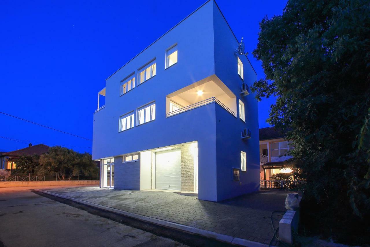 L Apartments 비빈제 외부 사진